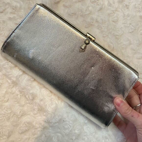 Vintage 1960s Silver Leather Clutch Convertible Handbag